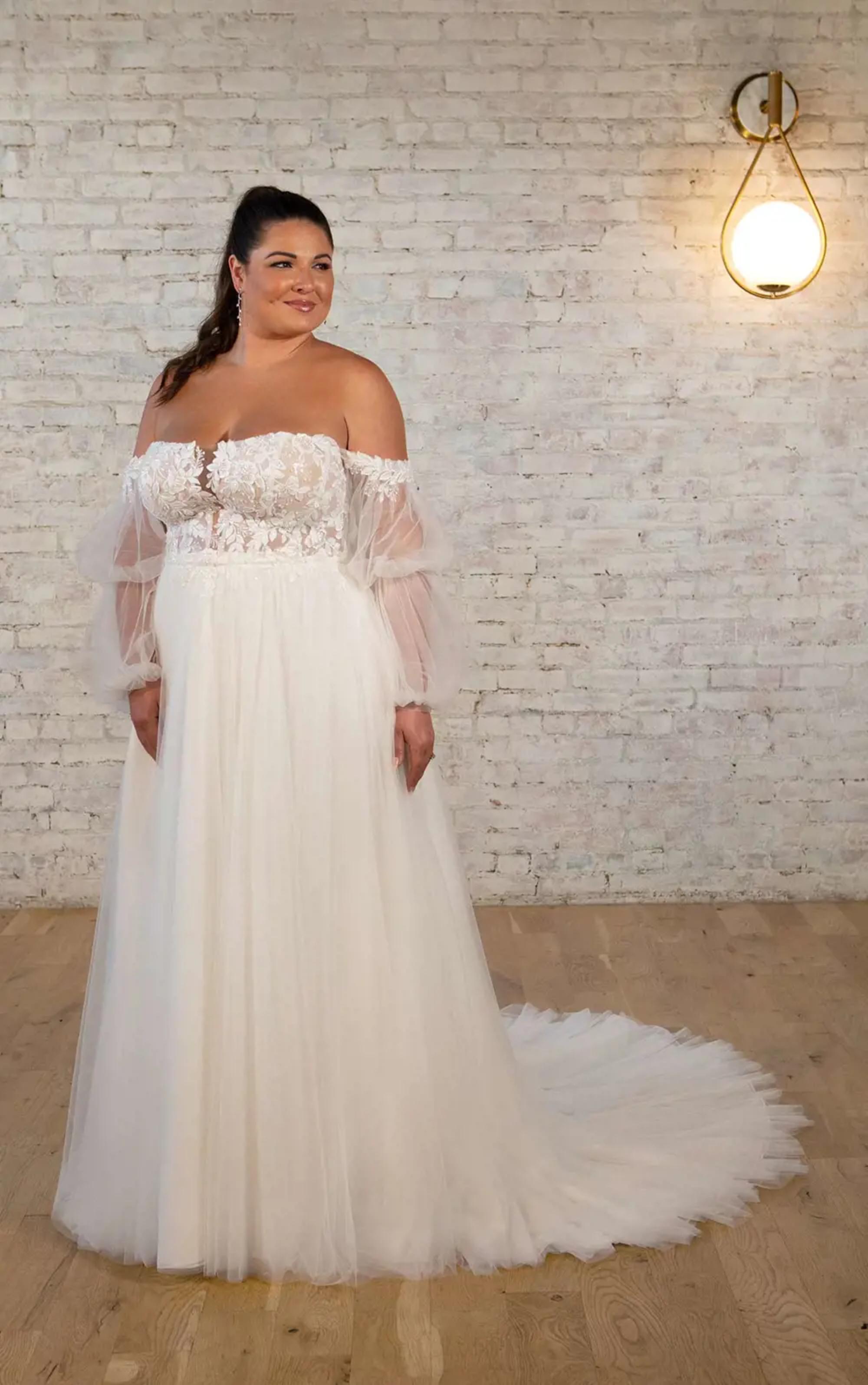 Plus Size Bride Stuns in Fall Boho California Wedding - The Pretty Pear  Bride - Plus Size Bridal Magazine